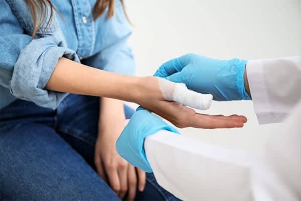 tumeur glomique doigt main dr houvet patrick chirurgien de la main chirurgie main paris chirurgie epaule paris chirurgien specialiste de l epaule